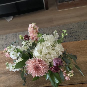 Simply Adina Floral Design - Center pieces - Event Planning & Services Near Me