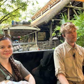 Savor the Savanna - Guide and guest - Tours Near Me - Orlando, Florida