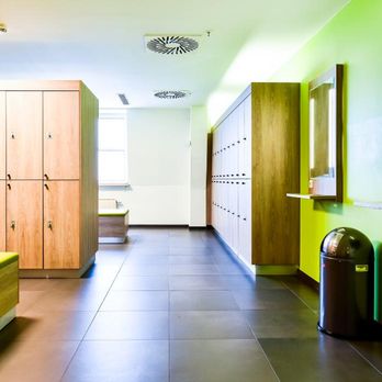 jumpers - Gyms Near Me - Unterhaching, BY