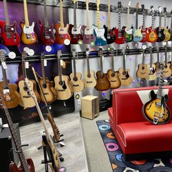 Ken Bates Guitar Bazaar
