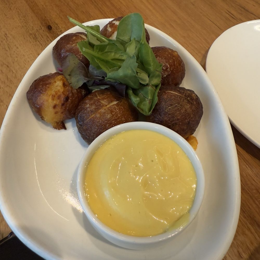 Sloane's Corner - New American Near Me - Dallas, Texas