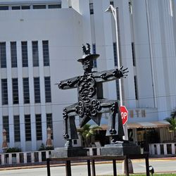 Collins Park - Sculpture near entrance