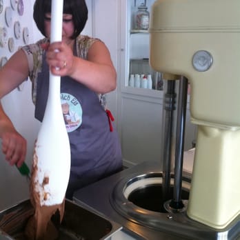 Delzepich Eis - Making the magic ice cream - Ice Cream & Frozen Yogurt Near Me - Hamburg, HH