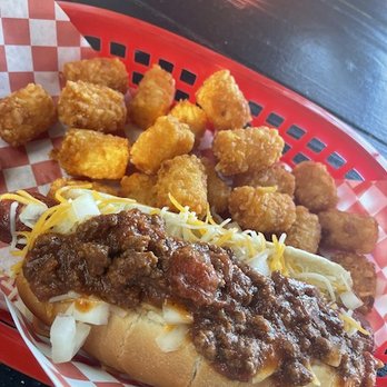 V9 Eats - Chili Dog - New American Near Me - St. Petersburg, Florida V9 Eats - Chili Dog - New American Near Me - St. Petersburg, Florida