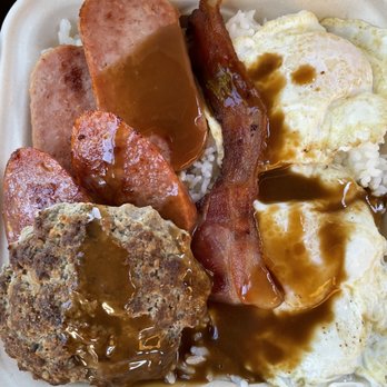 Oyako Tei - Da Loco Moco with Gravy - Japanese Near Me - Kahului, Hawaii