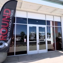 9Round Kickboxing Fitness - Front Door