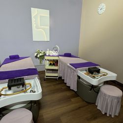 DQ Luxury Reflexology Massage & Relaxation Retreat