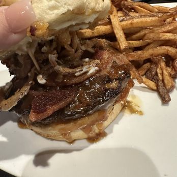 Local Goat - Whiskey Burger - New American Near Me - Pigeon Forge, Tennessee