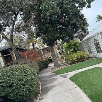 Åppellation - Walking the grounds - Venues & Event Spaces Near Me - Lodi, California