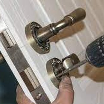 Keys West Locksmith Services - Lock repair - Keys & Locksmiths Near Me - Longmont, Colorado