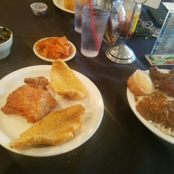 6978 Soul Food - Smothered chops, gravy & rice, fried chicken, fried cat fillets, yams, & greens - Soul Food Near Me - Chicago, Illinois 6978 Soul Food - Smothered chops, gravy & rice, fried chicken, fried cat fillets, yams, & greens - Soul Food Near Me - Chicago, Illinois