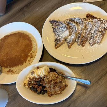 Daily Eats - FRENCH TOAST, DAILY CAKES (GF) HOW YA LIKE DEM OATS?! - LARGE - New American Near Me - Tampa, Florida