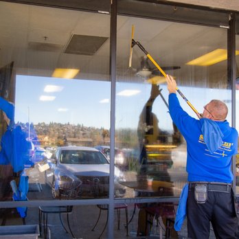 Squeaky Clean - Commercial Window CLeaning - Window Washing Near Me - Gold River, California
