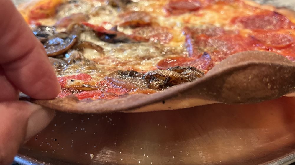 Tavola's Thin Crust Pizza Logo