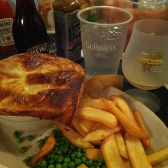 Lucky Baldwins Pub - Meat pie with chicken and veggies - Pubs Near Me - Pasadena, California Lucky Baldwins Pub - Meat pie with chicken and veggies - Pubs Near Me - Pasadena, California