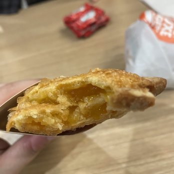 Jollibee - Peach mango pie - Filipino Near Me - New York, New York Jollibee - Peach mango pie - Filipino Near Me - New York, New York