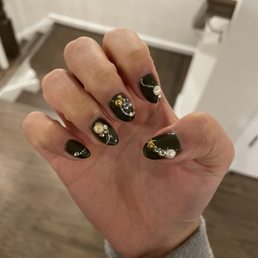 Gel manicure with nail art (Right hand) Gel manicure with nail art (Right hand)