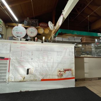 Parry's Pizzaria & Restaurant - Pizza Near Me - American Canyon, California Parry's Pizzaria & Restaurant - Pizza Near Me - American Canyon, California