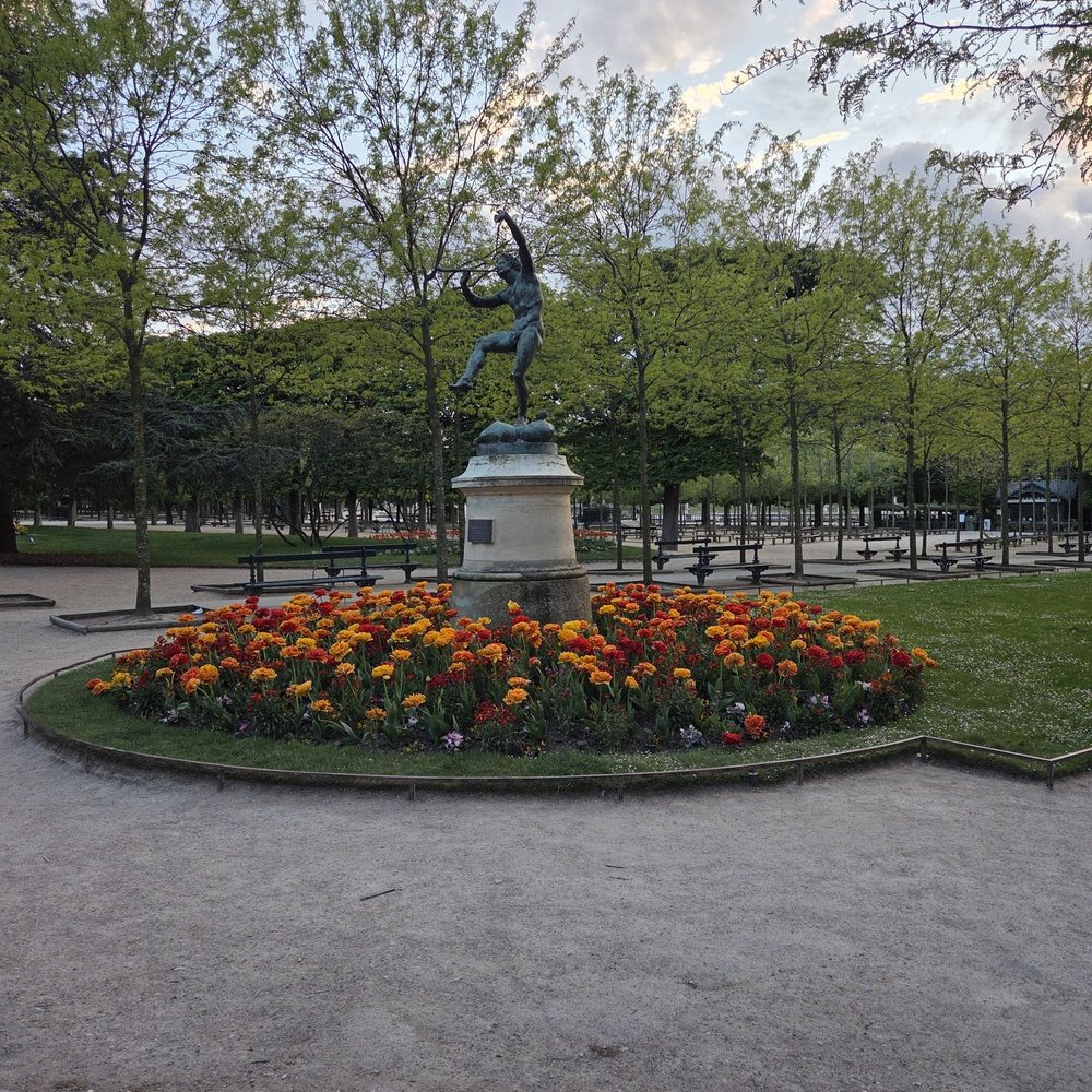 Jardin du Luxembourg - Tulips in Bloom - Parks Near Me - Paris, 75 Jardin du Luxembourg - Tulips in Bloom - Parks Near Me - Paris, 75