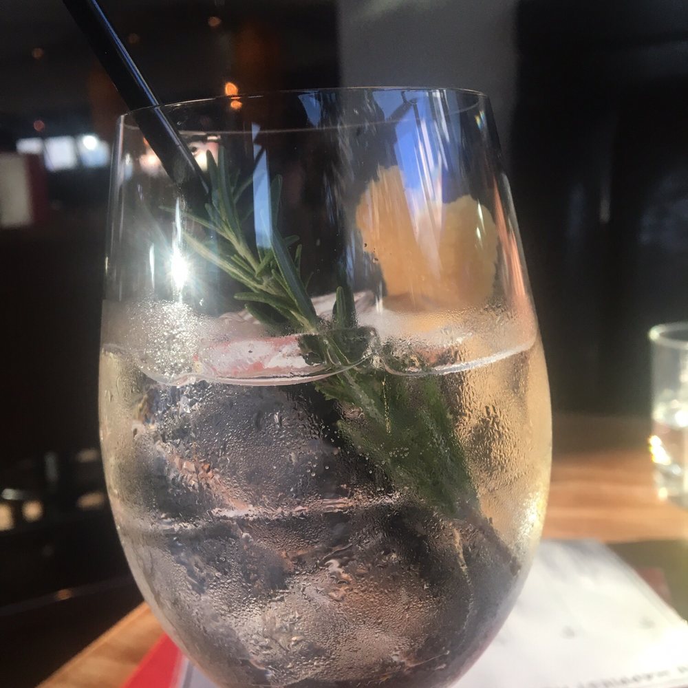 Earls Kitchen + Bar - Canadian (New) Near Me - Vancouver, British Columbia Earls Kitchen + Bar - Canadian (New) Near Me - Vancouver, British Columbia
