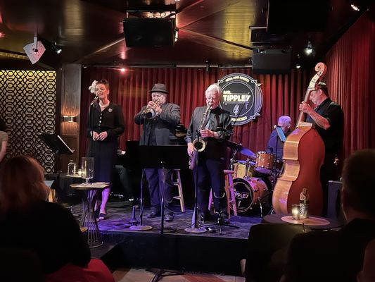 Mr. Tipple's Jazz Club by null