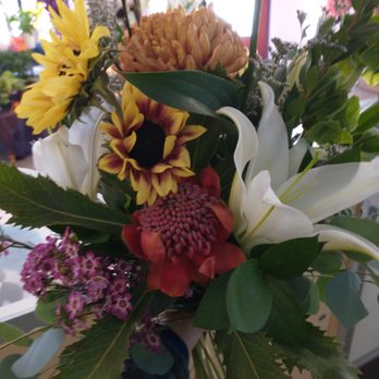 Sunshine Flowers - Beautiful high-end bouquet - Florists Near Me - Albuquerque, New Mexico