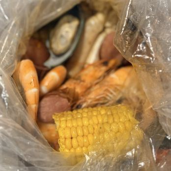 101 Crab - 101 Combo-Snow Crab, Lobster Tail, muscles, Shrimp (head-on), corn, meat sausage, and potatoes. 101 Special Sauce/Medium Spicy - Seafood Near Me - Santa Maria, California 101 Crab - 101 Combo-Snow Crab, Lobster Tail, muscles, Shrimp (head-on), corn, meat sausage, and potatoes. 101 Special Sauce/Medium Spicy - Seafood Near Me - Santa Maria, California