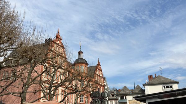Liebfrauenplatz by null