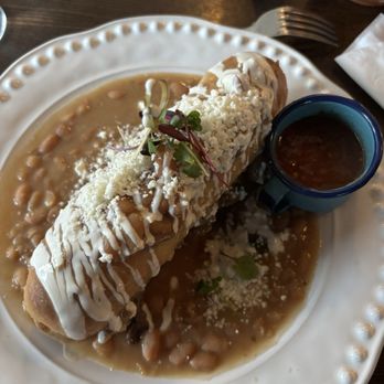 D' La Santa - Torta de frijol - Mexican Near Me - Seattle, Washington