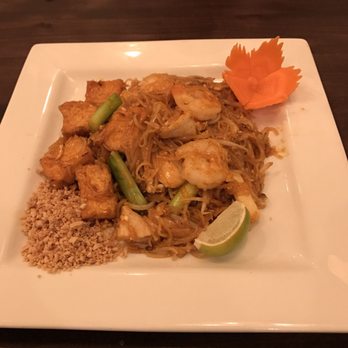 Rice Paper - Pad Thai country style - Thai Near Me - Akron, Ohio Rice Paper - Pad Thai country style - Thai Near Me - Akron, Ohio