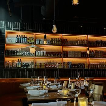 Boqueria Fulton Market - A corner dining space - Spanish Near Me - Chicago, Illinois
