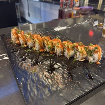 Bento Box - Folsom Ranch roll, lemon makes this so light and refreshing! - Sushi Bars Near Me - Folsom, California