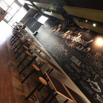 AhiPoki - Sitting area - Poke Near Me - West Covina, California