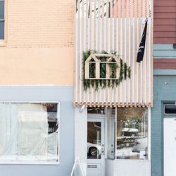 Greenhouse Juice - Hello, Briar Hill! From, Greenhouse--the most narrow shop on Yonge Street (probably).