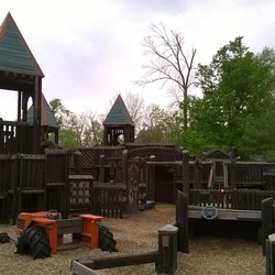 Robe-Ann Park - the Emerald Palace