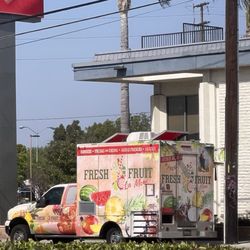 Fruit Me - Looks like they have competition-- Fresh Fruit La More ! Think I'll try them next time around!