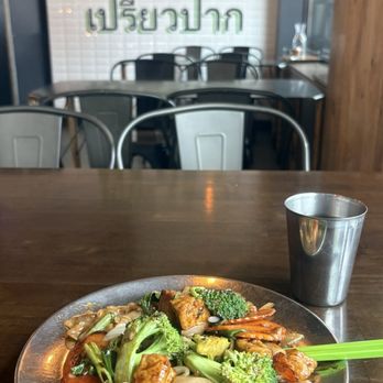 Manao Thai Street Eats - Phad Kee Mao with Fried Tofu (Vegan) - Thai Near Me - Seattle, Washington Manao Thai Street Eats - Phad Kee Mao with Fried Tofu (Vegan) - Thai Near Me - Seattle, Washington