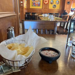 Rio Grande Tex Mex Bar and Grill - Opening side of chips and salsa in the beautifully rustic and vibrant space