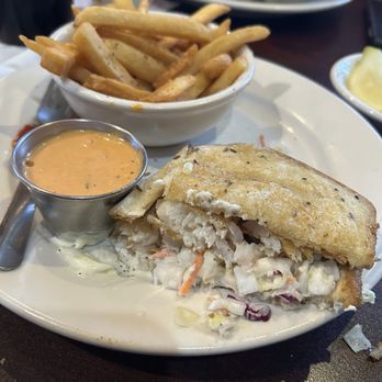 Deland Fish House - Seafood Markets Near Me - Deland, Florida
