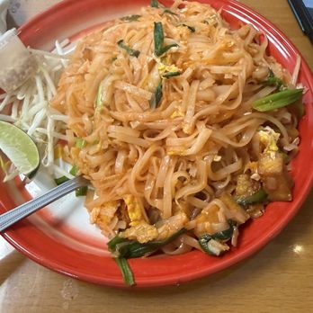 KB's Thai Hut - Yai Phaeng's Pad Thai with fish $19.95 - Laotian Near Me - Sacramento, California KB's Thai Hut - Yai Phaeng's Pad Thai with fish $19.95 - Laotian Near Me - Sacramento, California