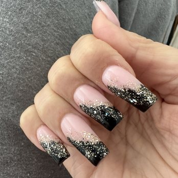 Tony Nails & Spa - Thick ugly acrylic and uneven length done by Tony of Tony's Nail Salon - Nail Salons Near Me - Brentwood, California Tony Nails & Spa - Thick ugly acrylic and uneven length done by Tony of Tony's Nail Salon - Nail Salons Near Me - Brentwood, California