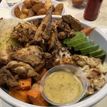 Urban Kitchen - Blackened Chicken Healer Bowl - American Near Me - Burlingame, California
