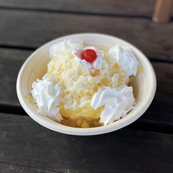 Aloha General Store - Pineapple bowl! Sooo yummy!!! - Ice Cream & Frozen Yogurt Near Me - Haleiwa, Hawaii