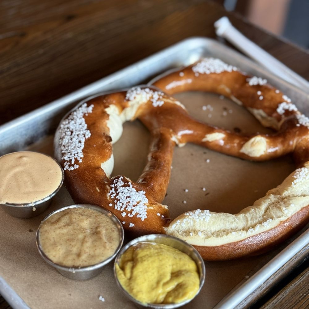 Jeremiah's Restaurant - Pretzel - American Near Me - Mystic, Connecticut