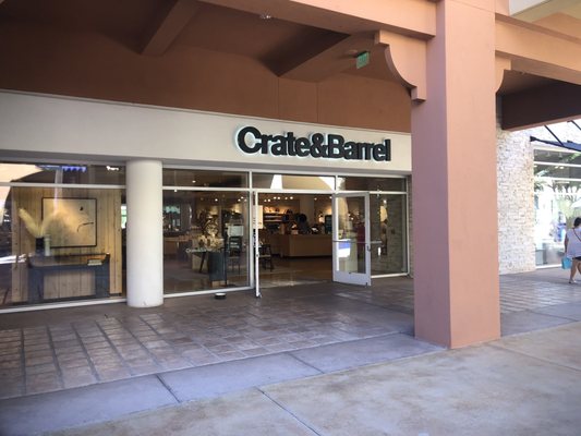 Crate & Barrel by null