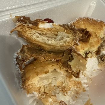Enzo's Cafe And Bakery - Tiny Milhoja was NOT worth 7$ - Bakeries Near Me - Palm Springs, Florida Enzo's Cafe And Bakery - Tiny Milhoja was NOT worth 7$ - Bakeries Near Me - Palm Springs, Florida