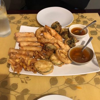 Chatta Box - Thai Near Me - Bridgewater, Massachusetts