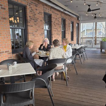 River 128 Restaurant - New American Near Me - Wilmington, North Carolina