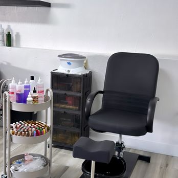 Binns Beauty Academy - Cosmetology Schools Near Me - Phoenix, Arizona Binns Beauty Academy - Cosmetology Schools Near Me - Phoenix, Arizona