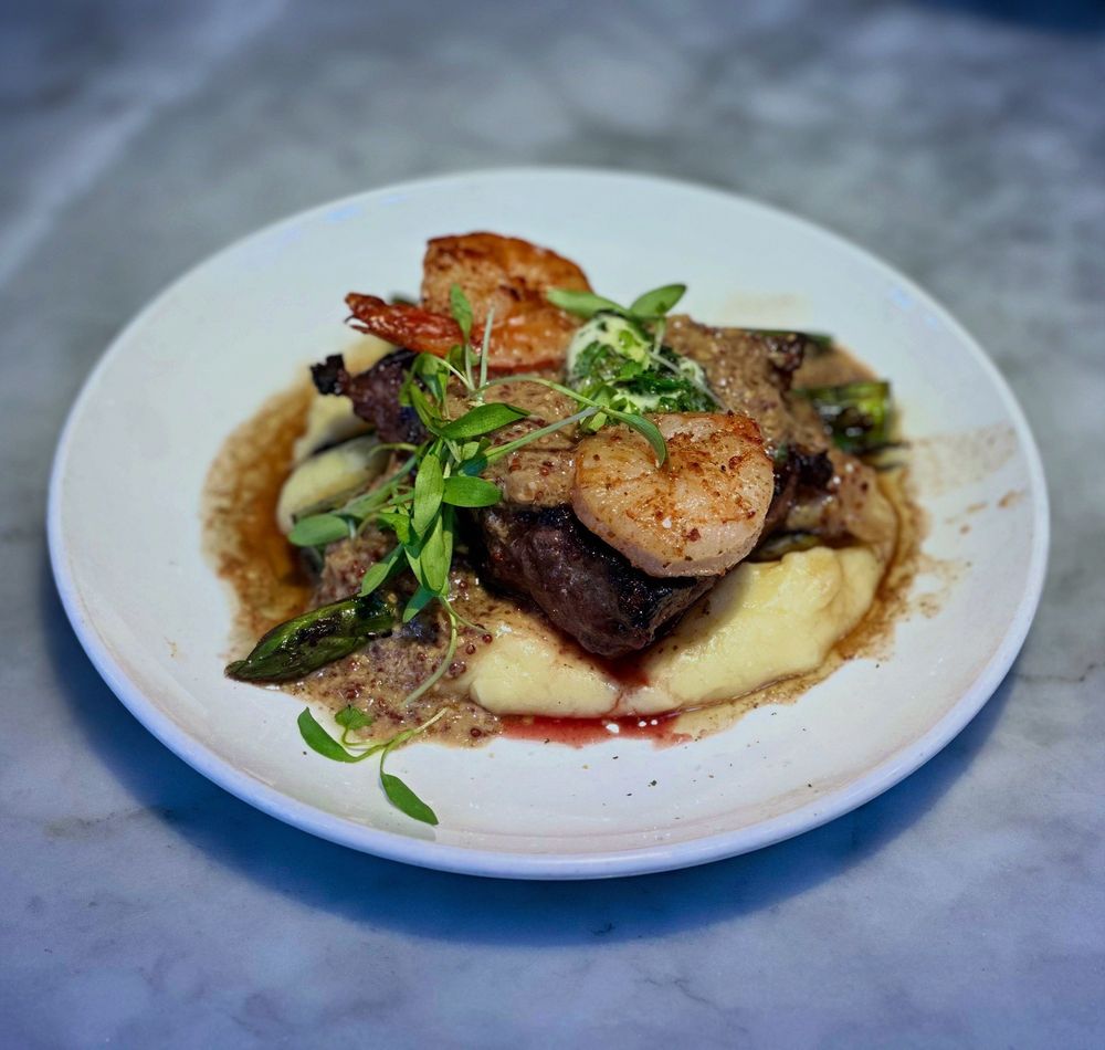 Social spots from Va de Vi Bistro & Wine Bar